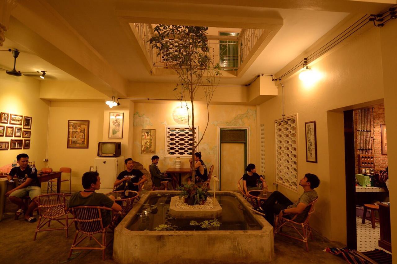 Savan Cafe Hostel Savannakhet Buitenkant foto